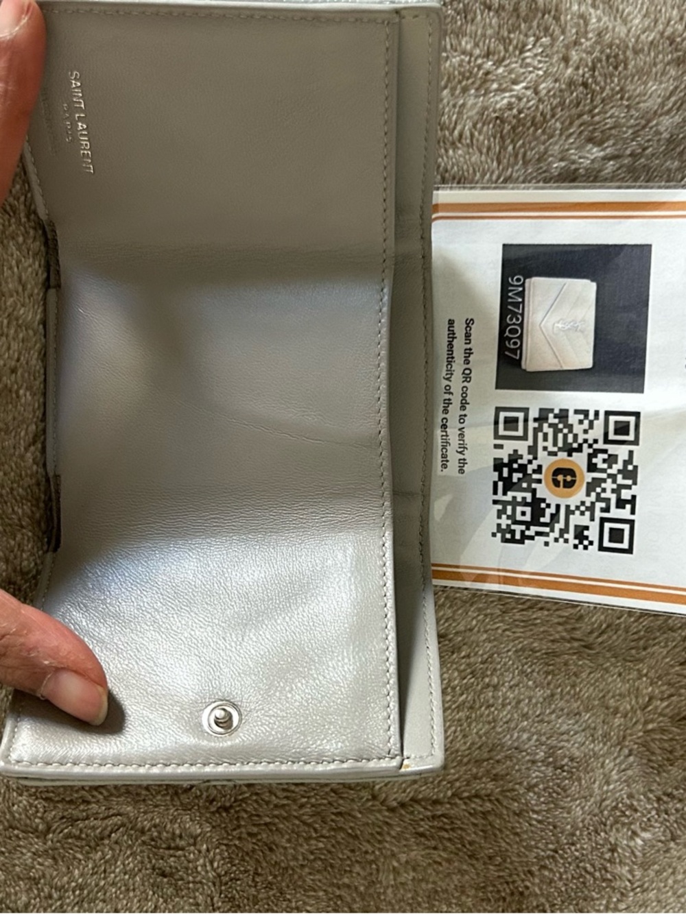 YSL Light Gray Quilted Compact Wallet - Picture 4 of 5